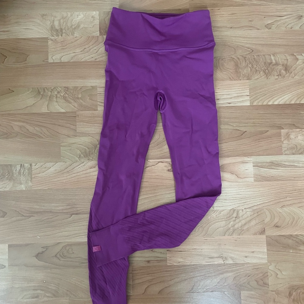 Lululemon leggings. Size small. Purple.